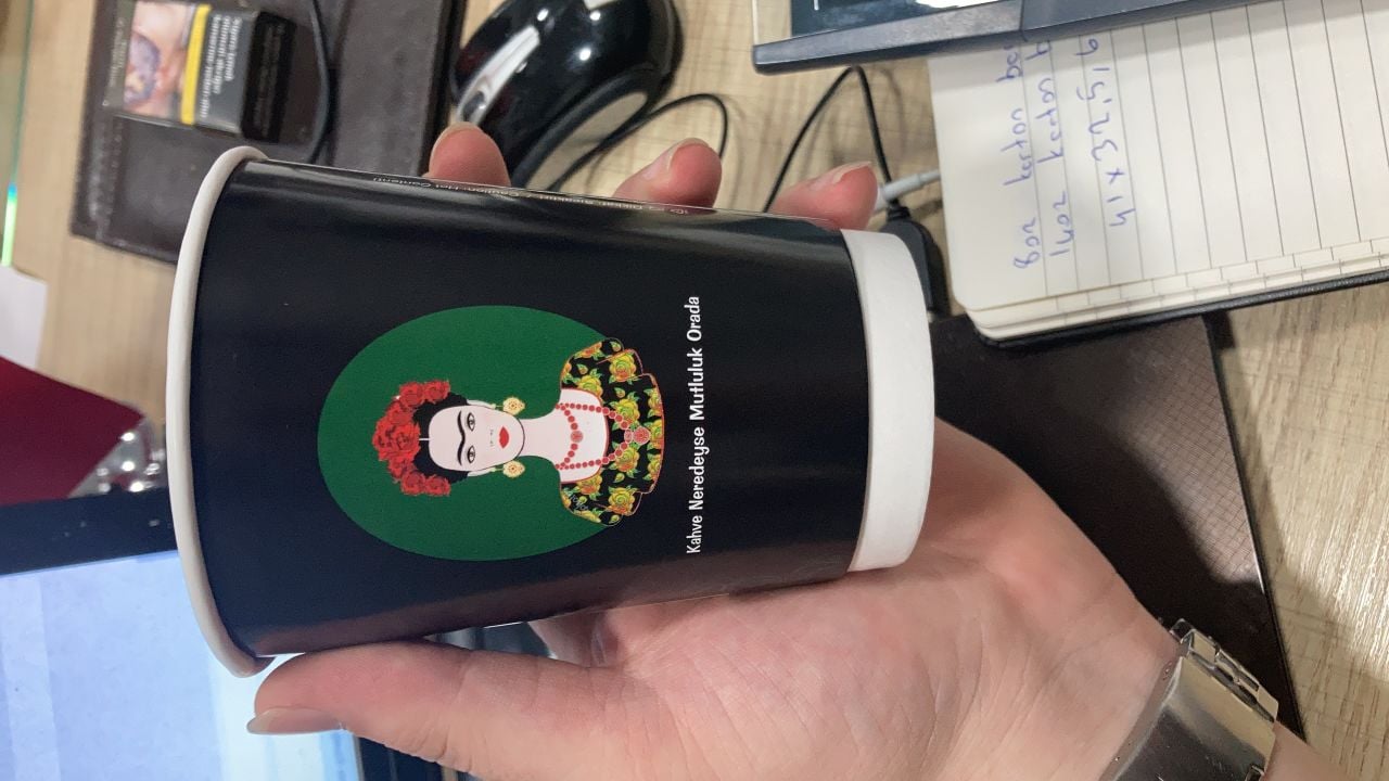  Logo Baskılı Karton Bardak Üreticisi